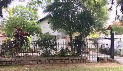 Casa - 3 dorms. 3 vagas - 150 m² - Santa Tereza