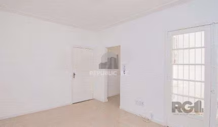 APARTAMENTO  JK -  1 dormitório - 22,00 m² - MENINO DEUS