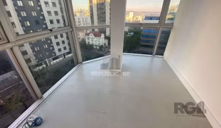EXCELENTE SALA COMERCIAL, MOINHOS DE VENTO