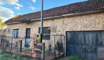 Terreno de 300m² com casas, no bairro Cavalhada, Porto Alegre/RS