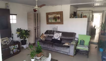 Casa com 5 dormitórios no bairro Jardim Carvalho