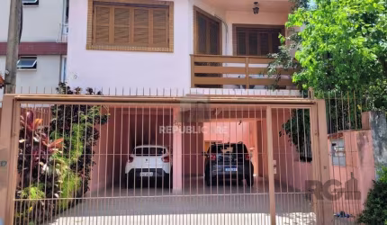 Casa para Venda - 181.5m², 4 dormitórios, 2 vagas - Partenon