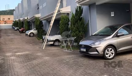 Sobrado Aconchegante em condomínio no Jardim Carvalho
