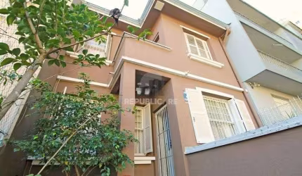 Casa 4 dormitórios à venda São João Porto Alegre/RS