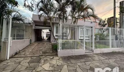 Casa 3 dormitórios à venda Morro Santana Porto Alegre/RS