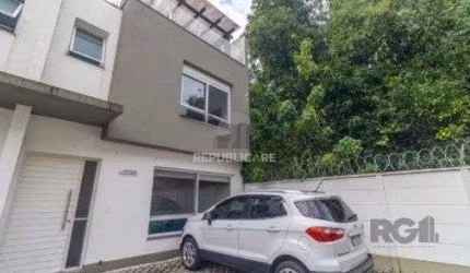 Casa em Condomínio 3 dormitórios à venda Glória Porto Alegre/RS
