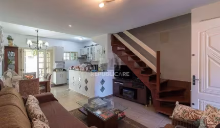 Casa para Venda - 124m², 2 dormitórios, sendo 1 suites, 2 vagas - Hípica