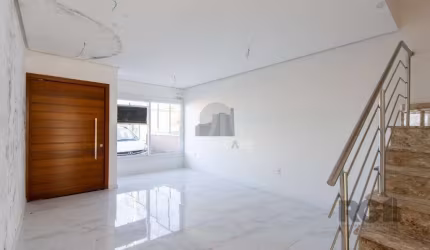 Ótimo sobrado que possui 4 dormitórios sendo 4 suítes.