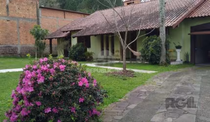 Casa 4 dormitórios à venda Restinga Porto Alegre/RS