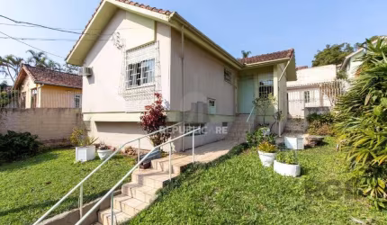 Casa em condomínio aberto, 3 quartos, edicula com 1 quarto - Bairro Santa Tereza