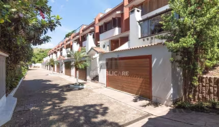 Casa Condominio para Venda - 307m², 5 dormitórios, sendo 1 suites, 4 vagas - Cri