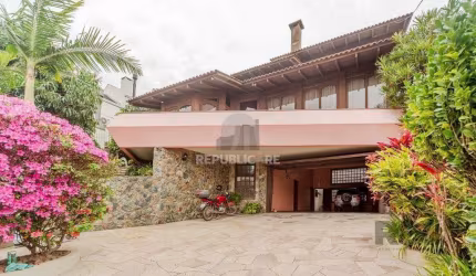 Casa para Venda - 646m², 4 dormitórios, sendo 2 suites, 4 vagas - Jardim Isabel
