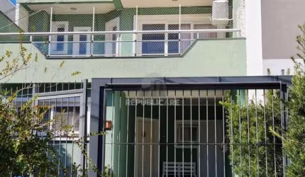 Casa 3 dormitórios à venda Hípica Porto Alegre/RS