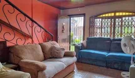 Casa para venda com 3 dormitórios no bairro Tristeza