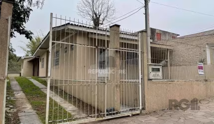 Casa 3 dormitórios à venda Vila Nova Porto Alegre/RS