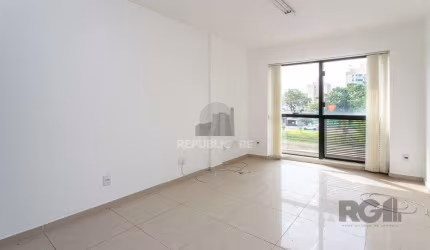 Sala comercial no Menino Deus