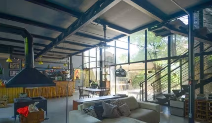 Casa sobrado na Cidade Baixa