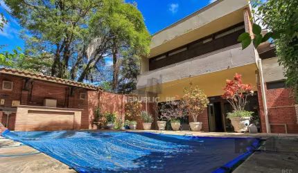 Casa 4 dormitórios à venda Petrópolis Porto Alegre/RS