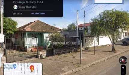 Terreno em Porto Alegre, no bairro Sarandi, à venda.