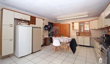 Casa para Venda - 526.64m², 4 dormitórios, sendo 2 suites, 4 vagas - Teresópolis