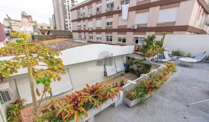 Casa para Venda - 222m², 3 dormitórios, sendo 3 suites, 2 vagas - Menino Deus