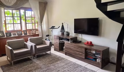 Casa com 3 dormitórios no bairro Morro Santana