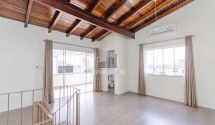 Cobertura semi mobiliada com 2 dormitórios, terraço com churrasqueira e 1 vaga d