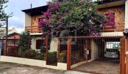 Casa de 388m² com  3 quartos.