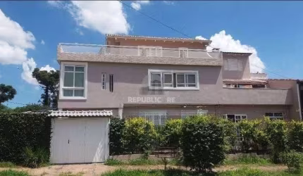 Excelente casa de 188m² com 5 quartos sendo 2 suítes
