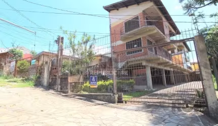 Sobrado 4 dormitórios à venda Medianeira Porto Alegre/RS