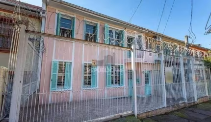 Casa 4 dormitórios à venda Medianeira Porto Alegre/RS