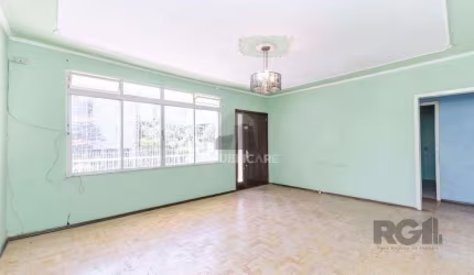 Excelente casa de 318m² com 3 dormitórios