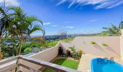 Casa alto padrão, 500m² privativos com linda vista da cidade no Morro Apamecor
