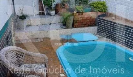 Casa à venda com 3 quartos e garagem 2 carros!