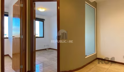 CONJUNTO COMERCIAL DE FRENTE NO PREMIUM OFFICE, JUNTO AO TREND ORLA
