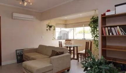 Vende-se apartamento 2 dorm c/ suite, living com sacada c/ churrasuqiera, vaga c