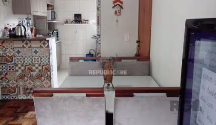 APARTAMENTO COM DOIS QUARTOS NO BAIRRO CAMAQUÃ