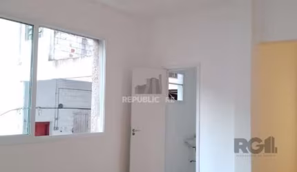 Raridade, apartamento 3 dormitórios,reformado, desocupado,no Centro