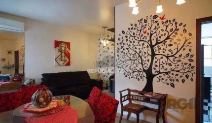 Apartamento 91m² - 3 dormitórios e 2 vagas no bairro Petrópolis