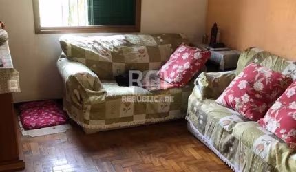 Casa para Venda - 143m², 3 dormitórios, 2 vagas - Medianeira