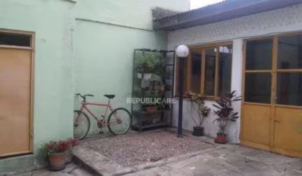 Casa para Venda - 243m², 4 dormitórios, 2 vagas - Santana