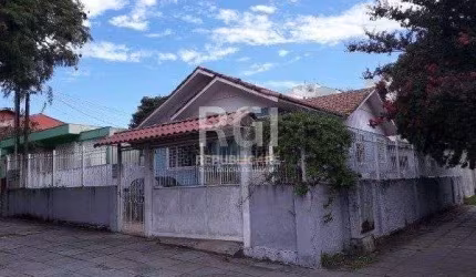 Casa para Venda - 90m², 4 dormitórios, 3 vagas - Cristal