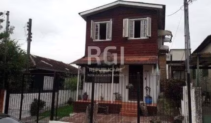 Sobrado para Venda - 280m², 4 dormitórios, 4 vagas - Cavalhada
