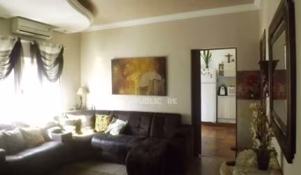 Apartamento para Venda - 80m², 3 dormitórios, 1 vaga - Menino Deus