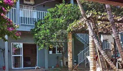 Casa para Venda - 300m², 5 dormitórios, sendo 2 suites, 4 vagas - Bela Vista