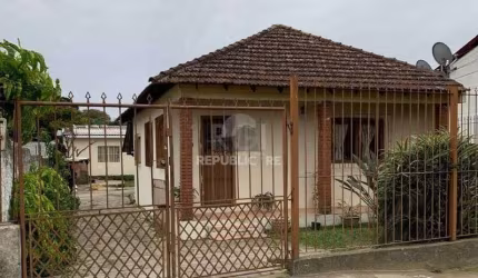 Casa para Venda - 146m², 4 dormitórios, 4 vagas - Cavalhada
