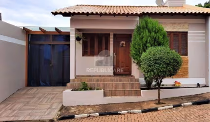 Casa Condominio para Venda - 79m², 2 dormitórios, sendo 1 suites, 2 vagas - Parq