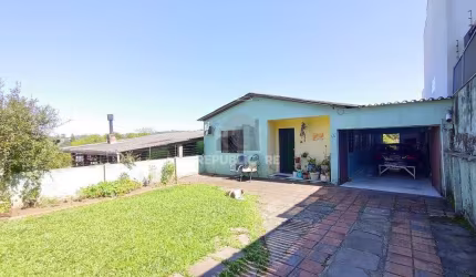 Casa para Venda - 100m², 3 dormitórios, 2 vagas - Lomba do Pinheiro