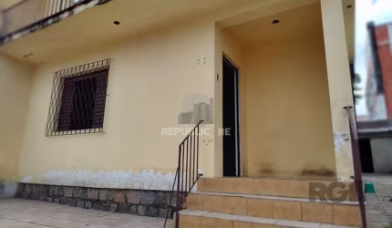 Casa para Venda - 247.37m², 4 dormitórios, 4 vagas - Partenon