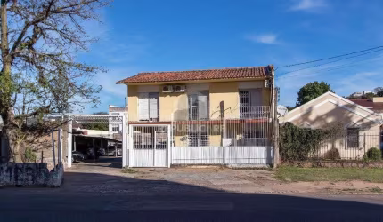 Casa Comercial para Venda - 112m², 3 dormitórios, 2 vagas - Medianeira